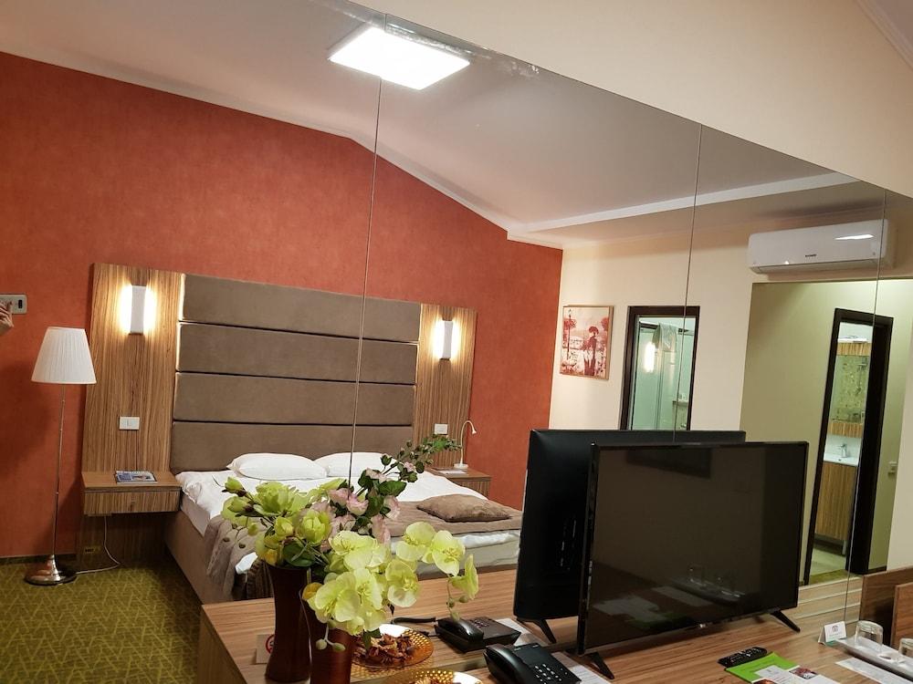 Hotel Tecadra Pipera Kültér fotó