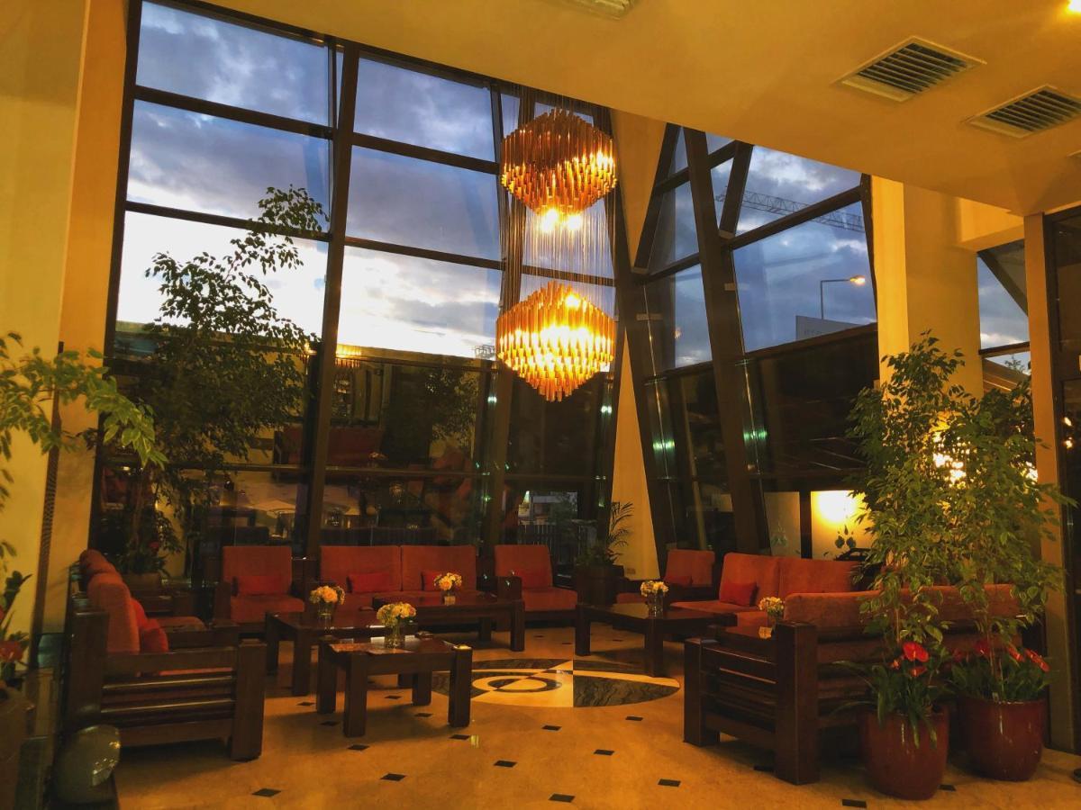 Hotel Tecadra Pipera Kültér fotó